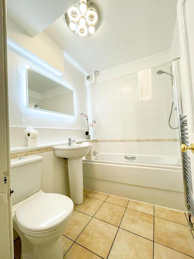 Apartmán Rose Street'S Hidden Treasure- 2Bed Newly Refurbished Apt Edinburgh Exteriér fotografie